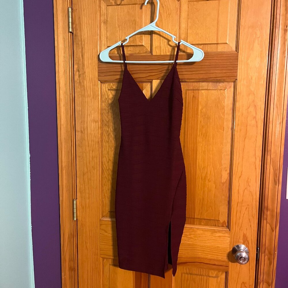 Burgundy Windsor homecoming dress